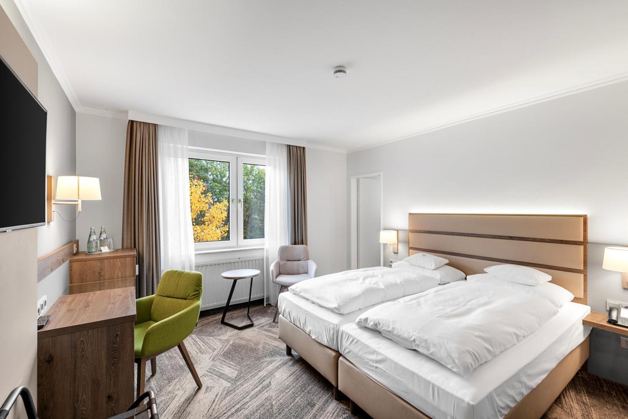 Parkhotel Am Taunus Oberursel Exteriör bild