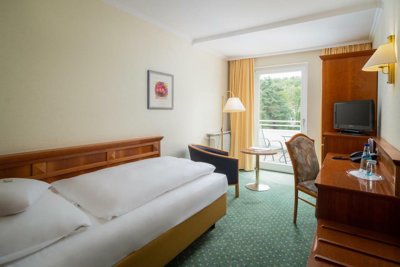 Parkhotel Am Taunus Oberursel Exteriör bild